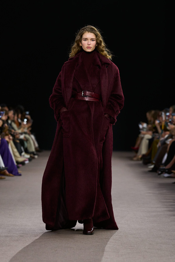 Look Runway Fw25 001 Max Mara